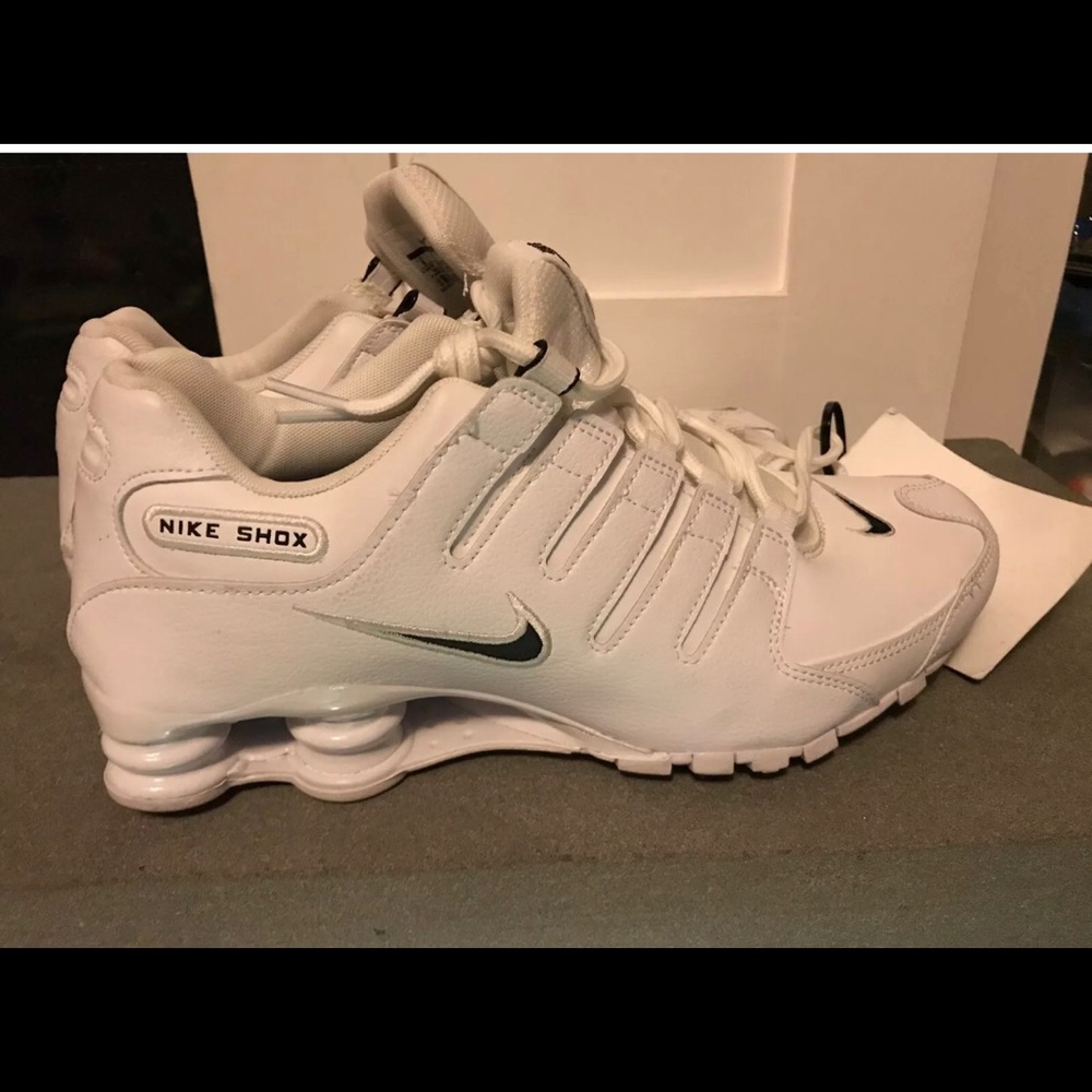 NIKE Shox NZ Premium Mismatched Mismates 8 And 8.5